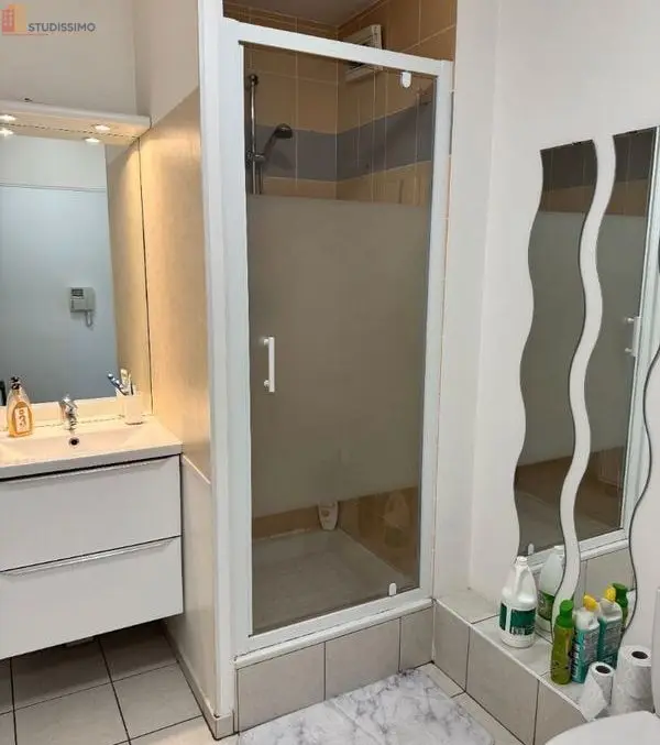 Studio meublé 23m² Bron 69500 - Meublé, lumineux - Photo 2
