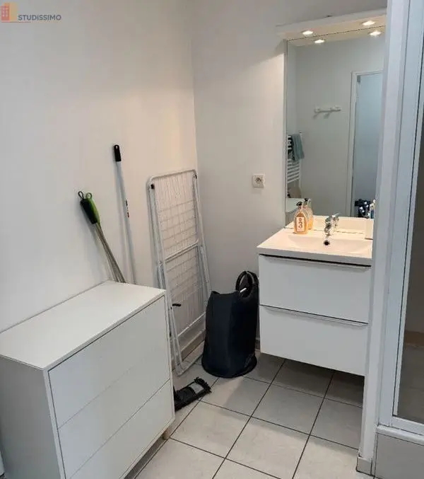 Studio meublé 23m² Bron 69500 - Meublé, lumineux - Photo 1