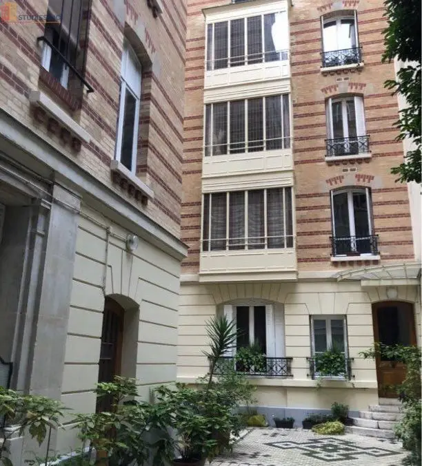Studio meublé 11m² Paris 17e - Dernier étage, calme - Photo 1