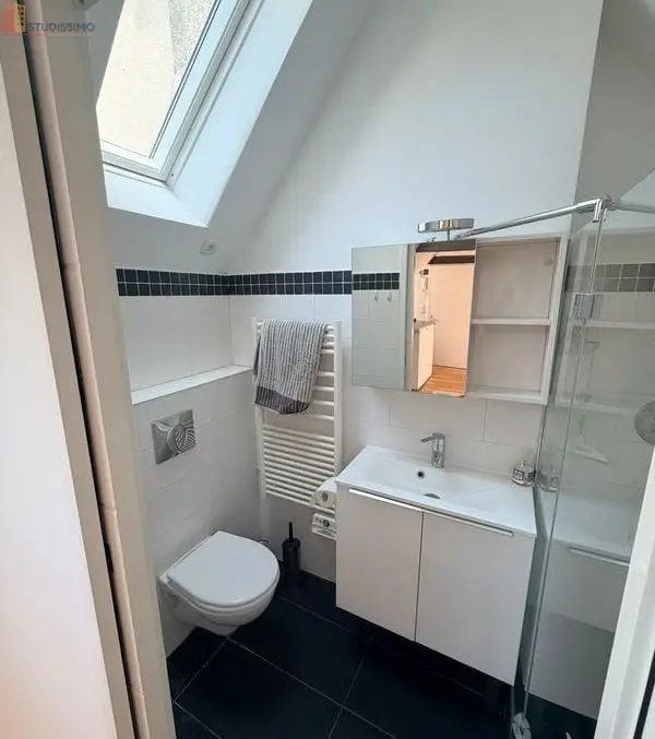 Studio meublé 23m² Paris 9e - Meublé, dernier étage - Photo 1