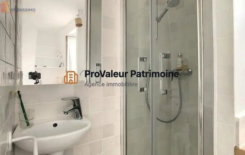 Studio meublé 15m² Paris 10e - Dernier étage, lumineux - Photo 1