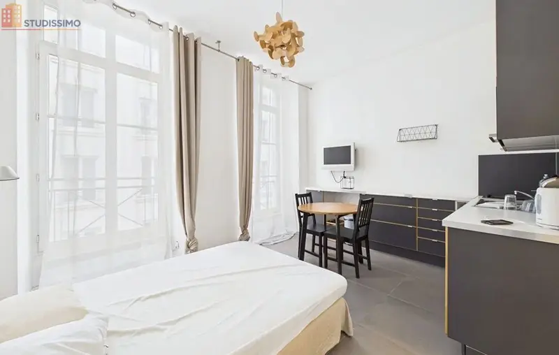Studio meublé 21m² Paris 2e - Meublé, 2e étage - Photo 7