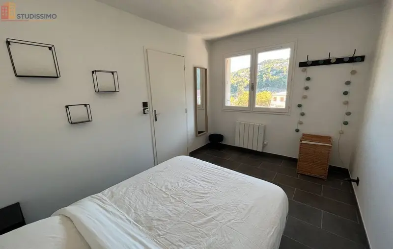 Studio 35m² Hauts de Bienne 39400 - Étage élevé, lumineux - Photo 1