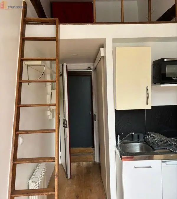 Studio meublé 10m² Paris 10e - Calme, coin nuit - Photo 2