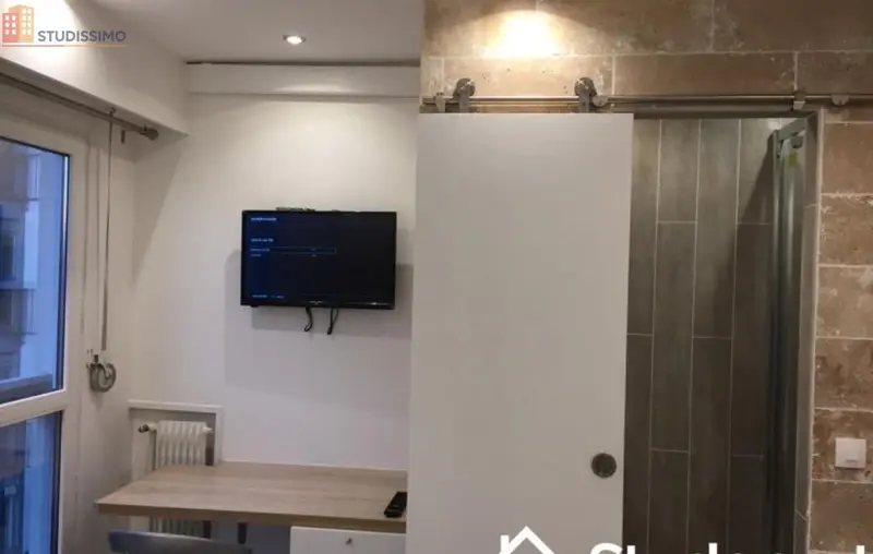 Studio meublé 12m² Paris 19e - Lumineux, 5e étage - Photo 3