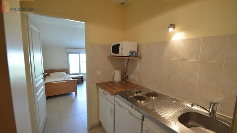 Studio 24m² Villeurbanne - Meublé, kitchenette séparée - Photo 2