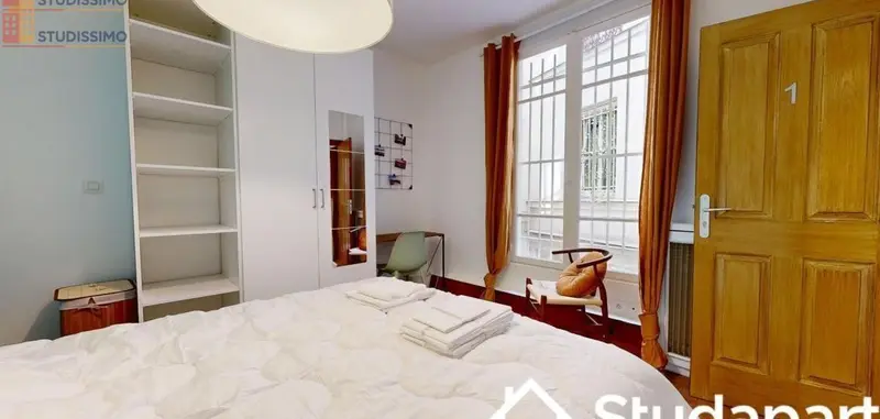 Studio meublé 11m² Paris 10e - Calme, lumineux - Photo 4