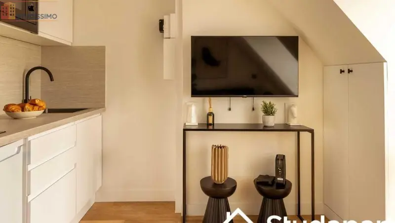 Studio meublé 15m² Paris 2e - Étage élevé, lumineux - Photo 2