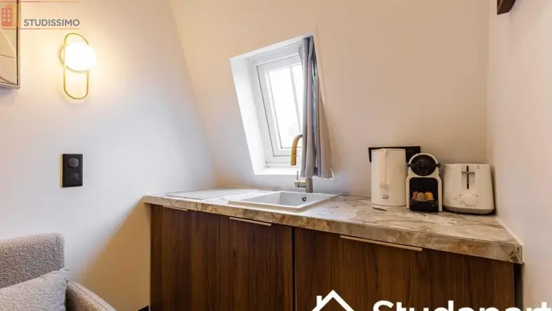 Studio meublé 11m² Paris 17e - 6e étage, lumineux - Photo 4