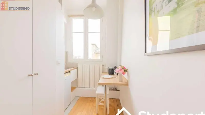 Studio meublé 10m² Paris 16e - Étage élevé, lumineux - Photo 8