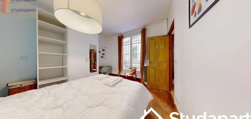 Studio meublé 12m² Paris 10e - Calme, lumineux - Photo 8