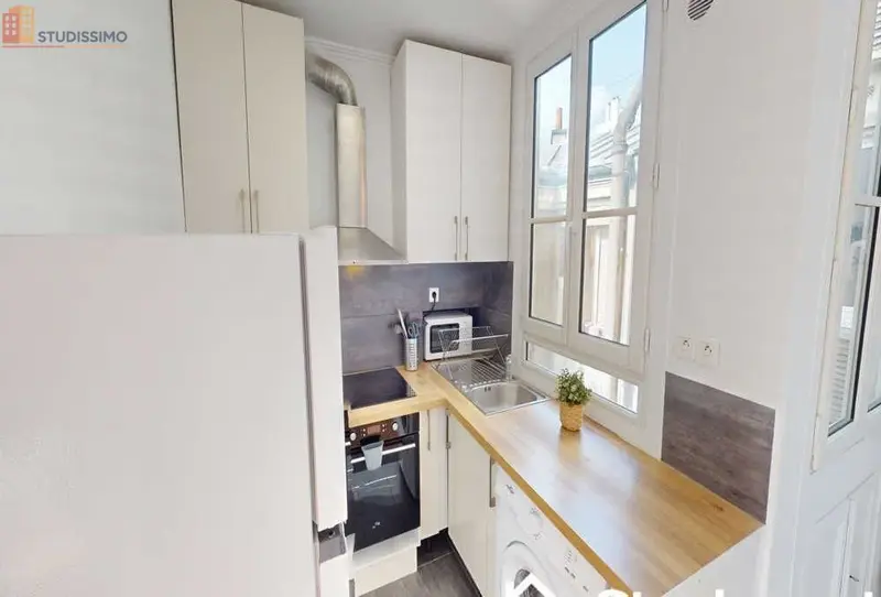 Studio meublé 11m² Paris 18e - Lumineux, 5e étage - Photo 2