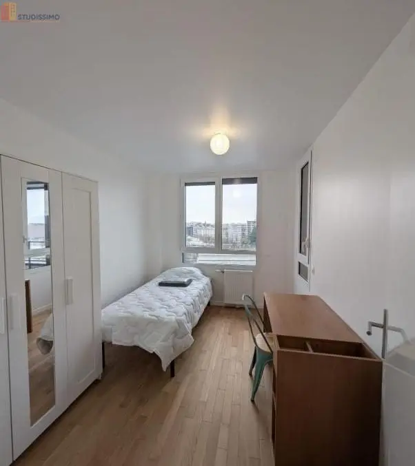Studio meublé 12m² Paris 18e - Vue, lumineux - Photo 1