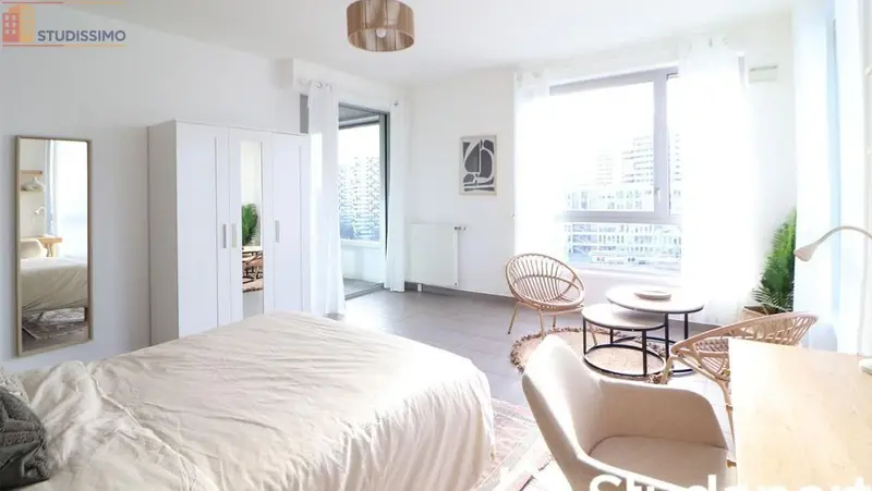 Studio meublé 11m² Paris 19e - Étage élevé, lumineux - Photo 3