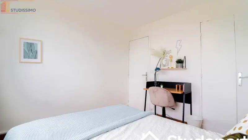 Studio meublé 16m² Paris 15e - Lumineux, étage élevé - Photo 3