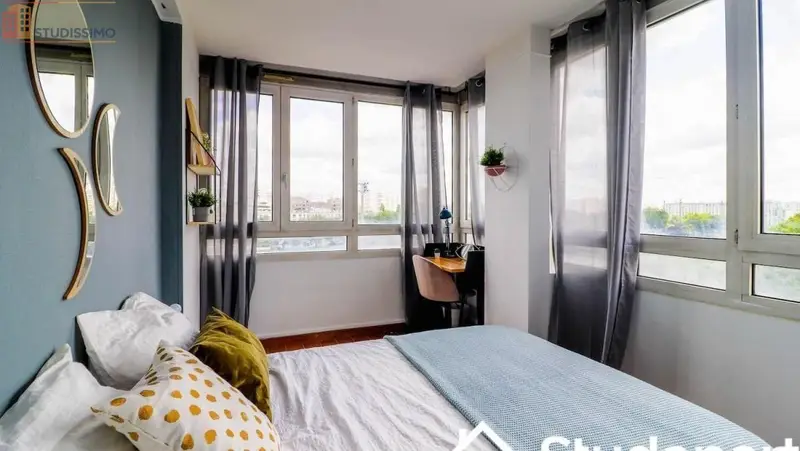 Studio meublé 16m² Paris 15e - Lumineux, étage élevé - Photo 1