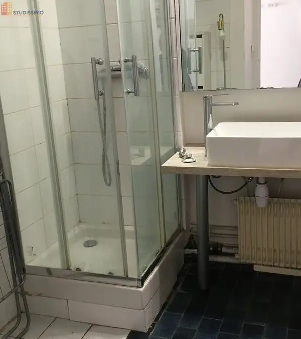 Studio meublé 29m² Paris 10e - Lumineux, 5e étage - Photo 1
