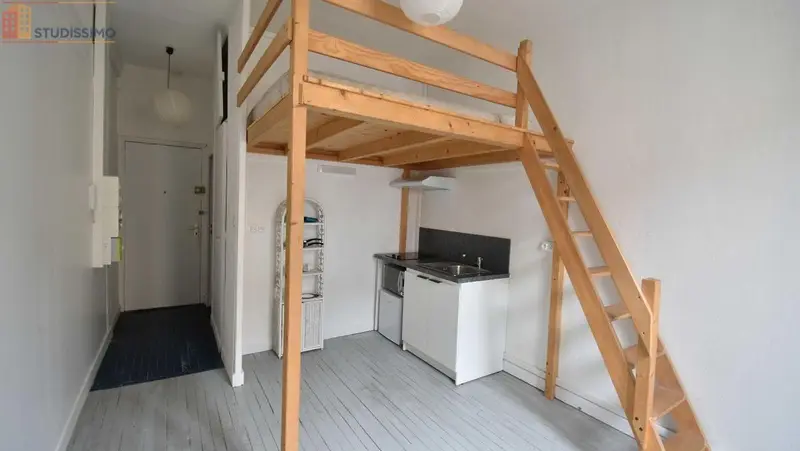 Studio meublé 18m² Lyon 8e - Meublé, DPE D - Photo 1