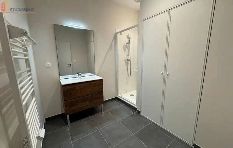 Studio 45m² Beauvallon 69700 - Photo 3