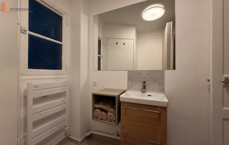 Studio 27m² Paris 10e - Lumineux, meublé - Photo 1