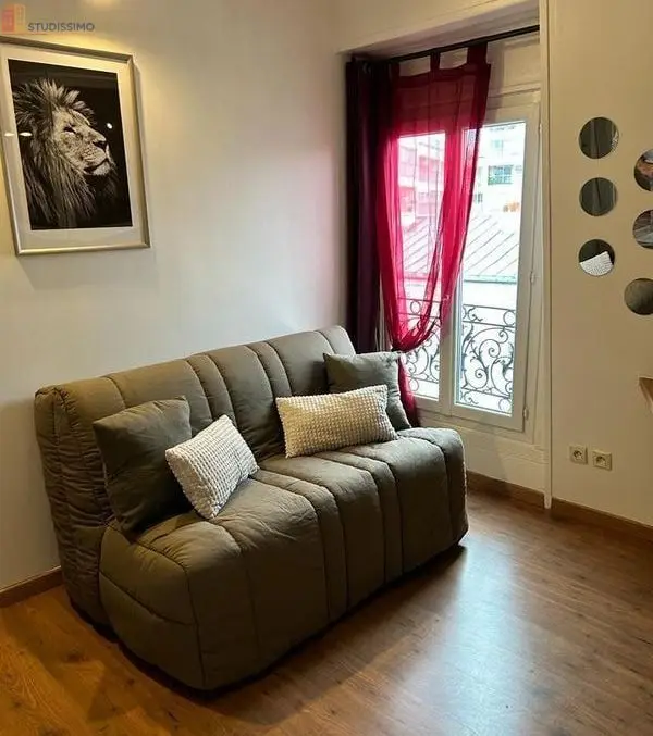 Studio meublé 12m² Paris 18e - Dernier étage, lumineux - Photo 1