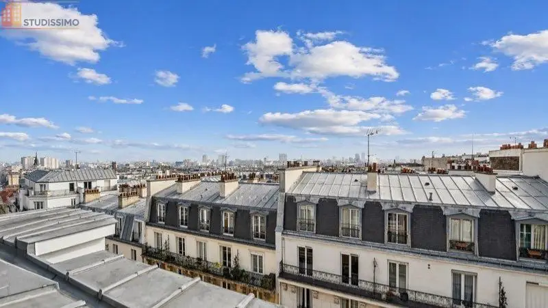 Studio meublé 9m² Paris 18e - Lumineux, vue dégagée - Photo 2