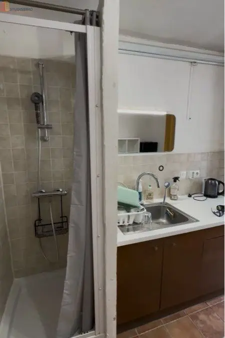 Studio meublé 13m² Paris 18e - Meublé, dernier étage - Photo 1
