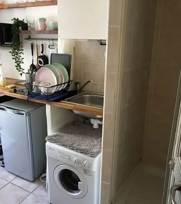 Studio meublé 10m² Paris 9e - Dernier étage, lumineux - Photo 2
