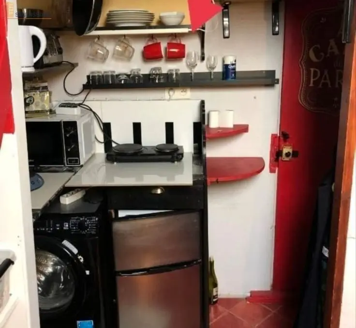Studio meublé 16m² Paris 10e - Étage élevé, lumineux - Photo 2