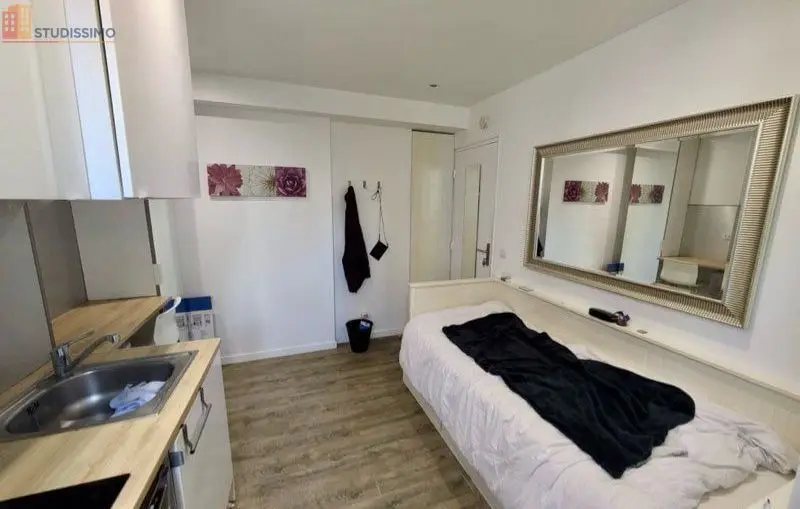 Studio meublé 15m² Paris 15e - Calme, proche commodités - Photo 2