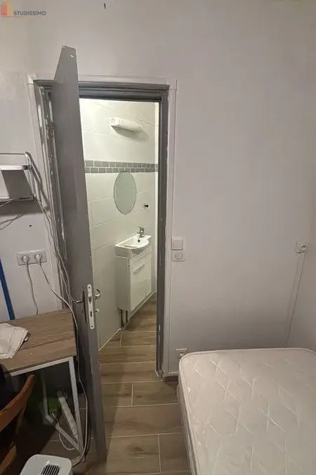 Studio 12m² Paris 18e - Meublé, lumineux - Photo 2