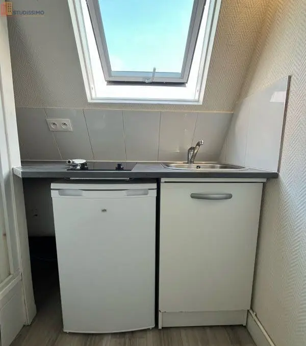 Studio 9m² Paris 17e - Meublé, dernier étage - Photo 2