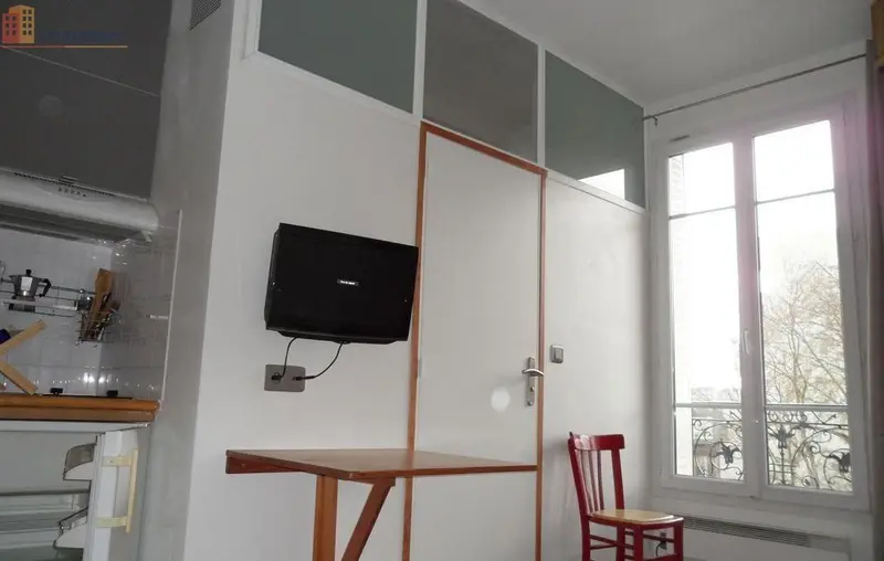 Studio meublé 12m² Paris 18e - Proche métro Porte de Saint-Ouen - Photo 4