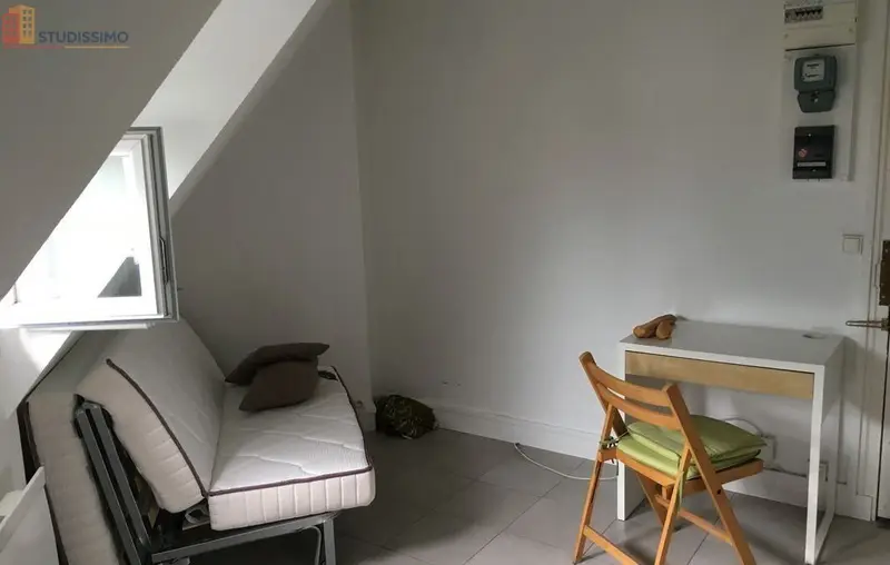 Studio meublé 13m² Paris 5e - Meublé, dernier étage lumieux - Photo 2