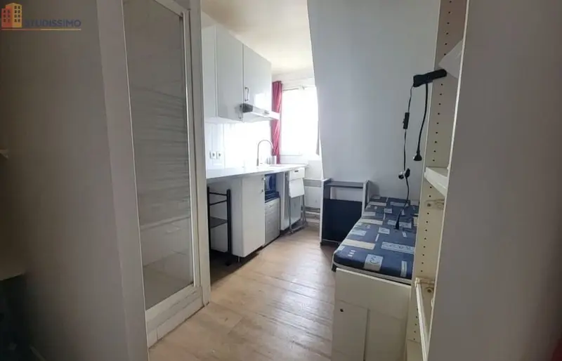 Studio meublé 11m² Paris 17e - Calme, refait récemment - Photo 2