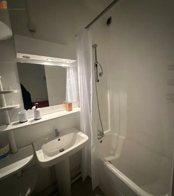 Studio meublé 20m² Paris 18e - Beau, calme - Photo 1