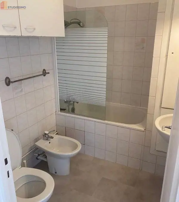 Studio meublé 28m² Paris 11e - 8e étage, lumineux - Photo 2