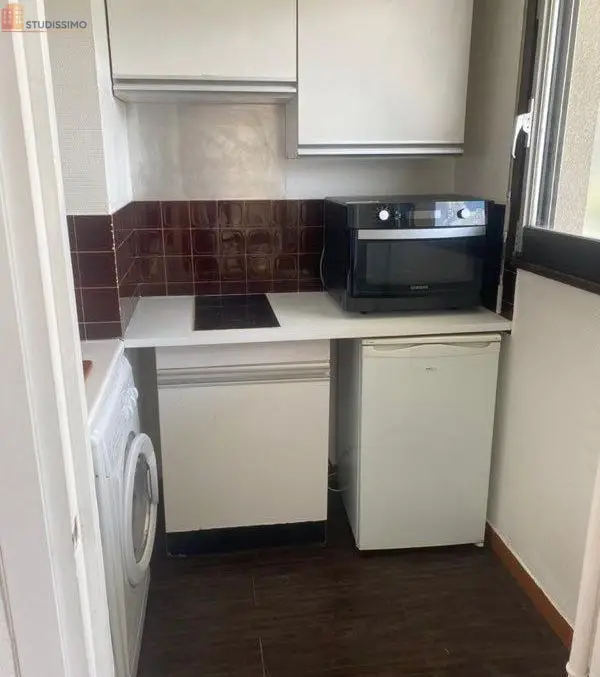 Studio meublé 28m² Paris 11e - 8e étage, lumineux - Photo 1
