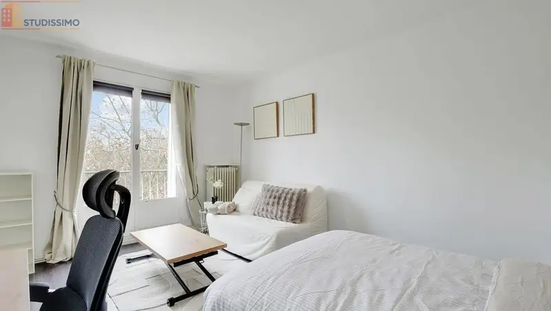 Studio meublé 23m² Paris 16e Porte Dauphine - Lumineux, vue dégagée - Photo 1