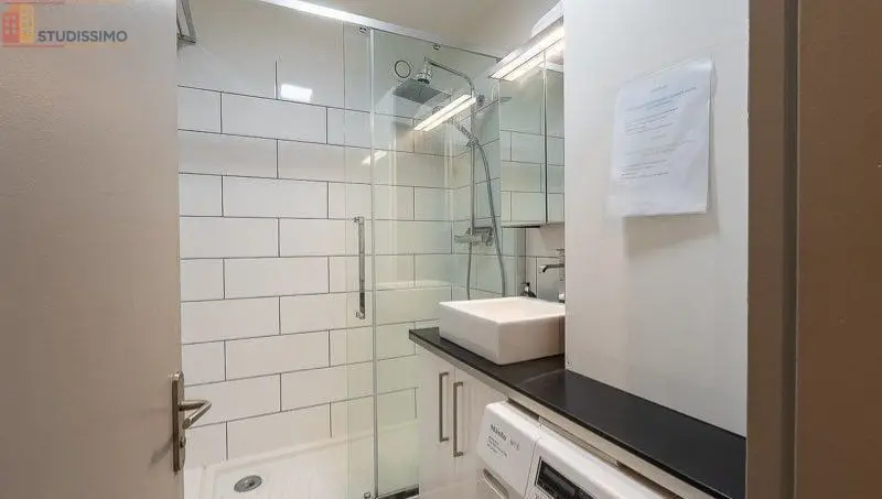 Studio meublé 30m² Paris 20e - Dernier étage, calme, vue - Photo 2