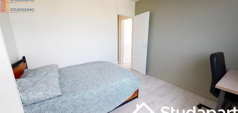 Studio meublé 11m² Villeurbanne - Lumineux, dernier étage - Photo 2