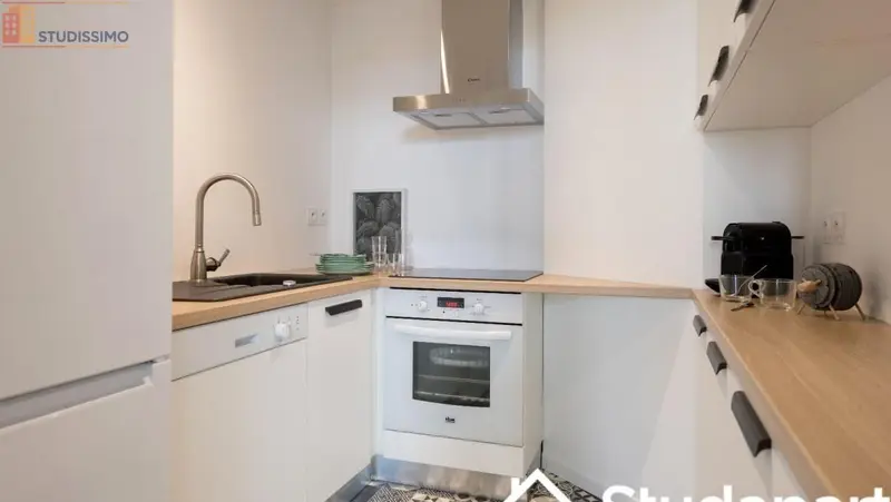 Studio meublé 11m² Lyon 8e - Calme, lumineux - Photo 2