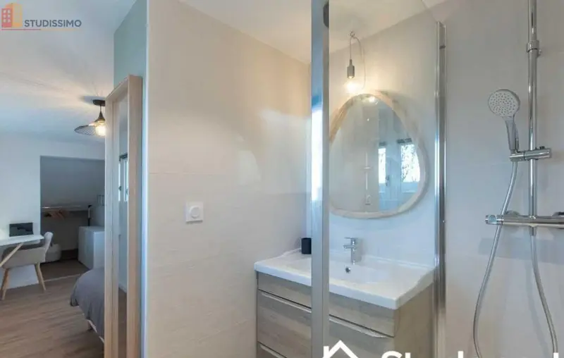 Studio 240m² Vénissieux - Meublé - Photo 3