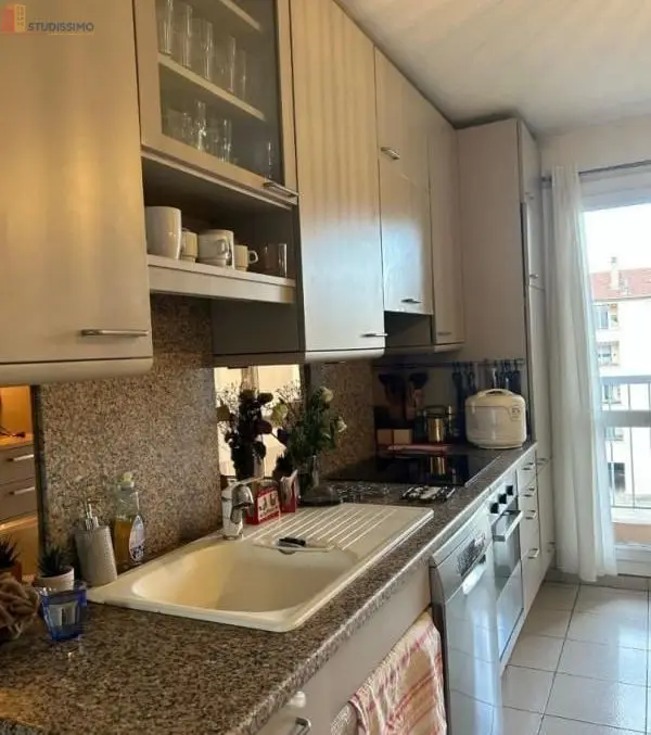 Studio meublé 88m² Lyon 8e - Lumineux, étage élevé - Photo 4