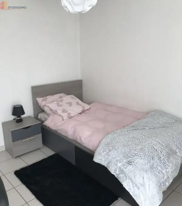 Studio meublé 88m² Lyon 8e - Lumineux, étage élevé - Photo 1