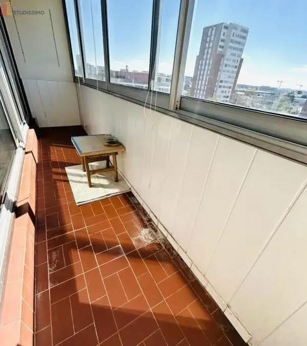 Studio meublé 12m² Villeurbanne - Lumineux, 4e étage - Photo 2
