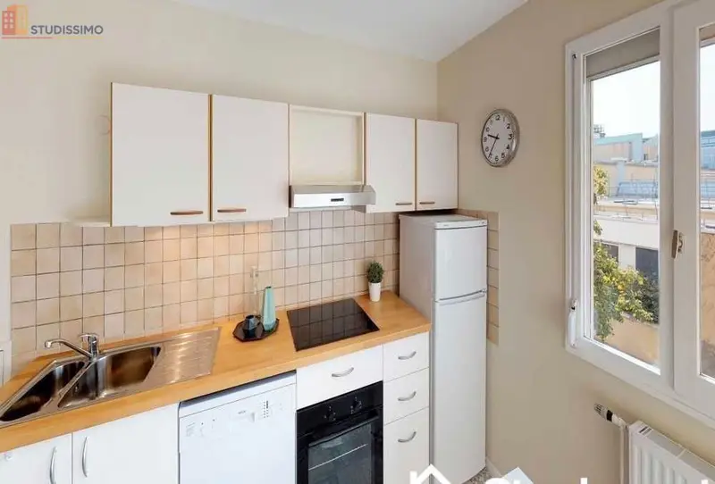 Studio meublé 10m² Lyon 7e - Calme, lumineux - Photo 2