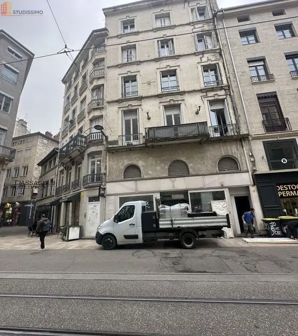 Studio 23m² Saint-Étienne - 3e étage, DPE D - Photo 3