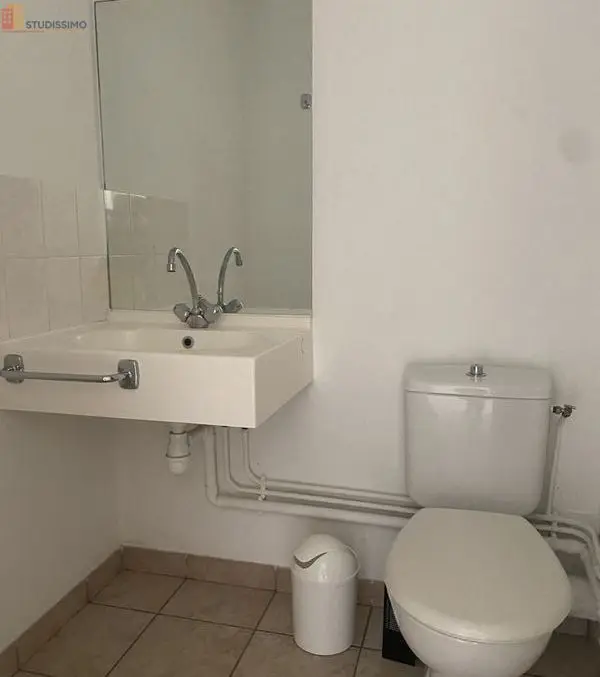Studio 20m² Saint-Étienne 42100 - 5e étage, DPE D - Photo 1