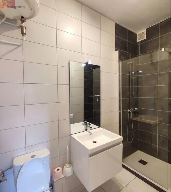 Studio 28m² Saint-Étienne 42100 - Meublé, loué - Photo 1